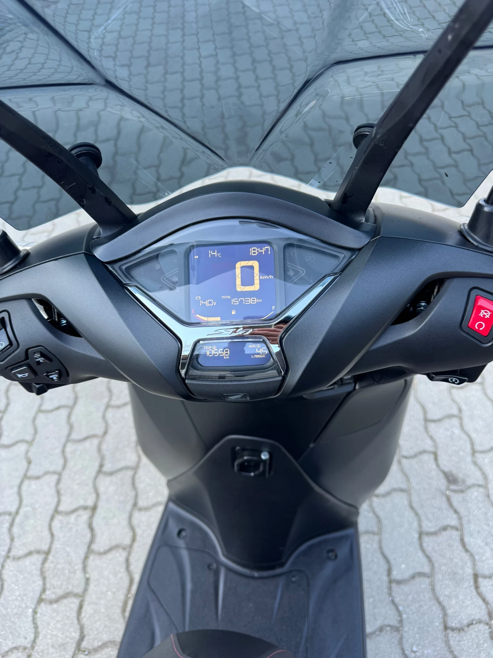 Honda Sh 350i* SPORT EDITION* * FULL LED* * TCS* START STOP, снимка 7 - Мотоциклети и мототехника - 54127001