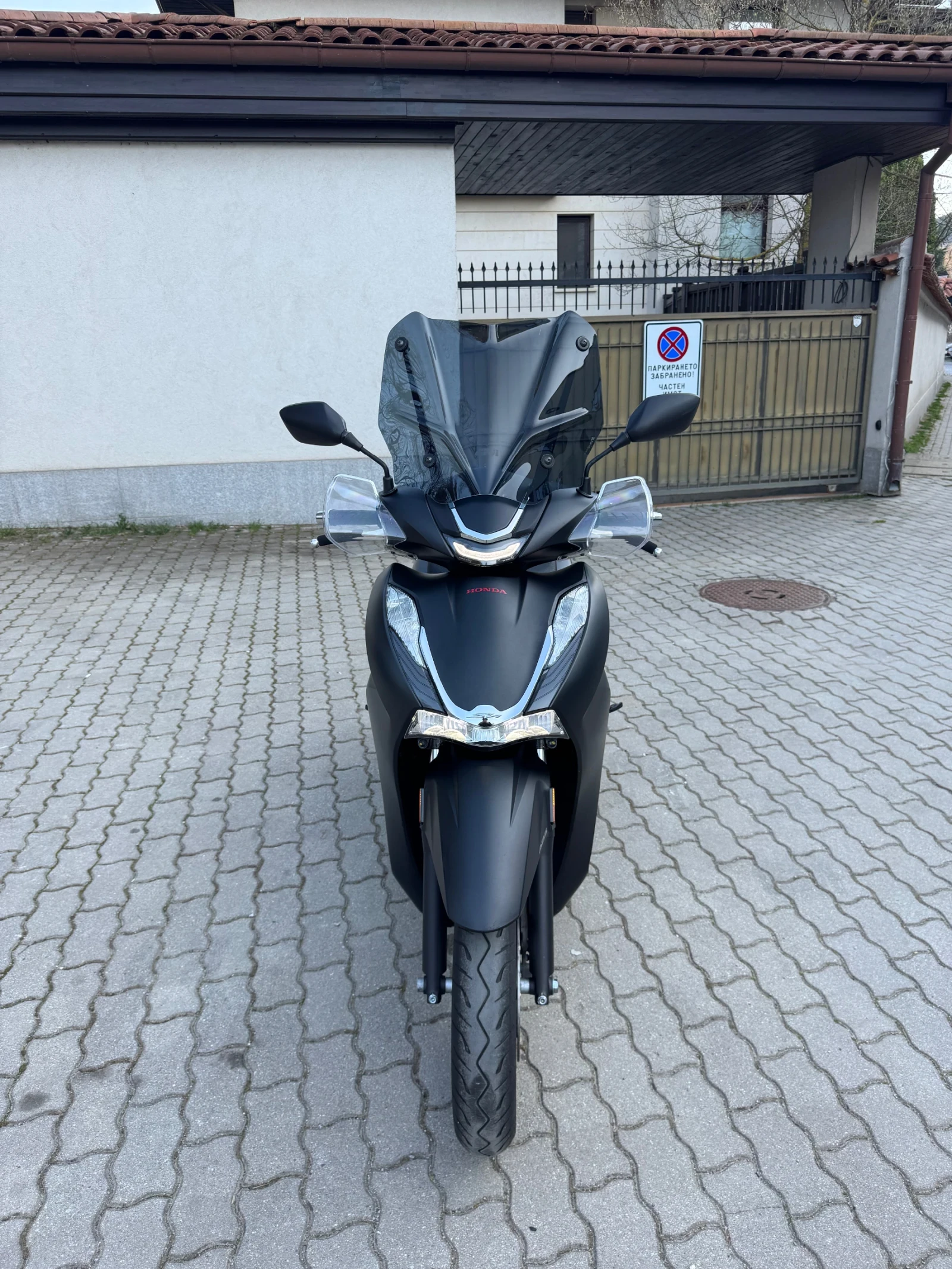 Honda Sh 350i* SPORT EDITION* * FULL LED* * TCS* START STOP, снимка 6 - Мотоциклети и мототехника - 54127001