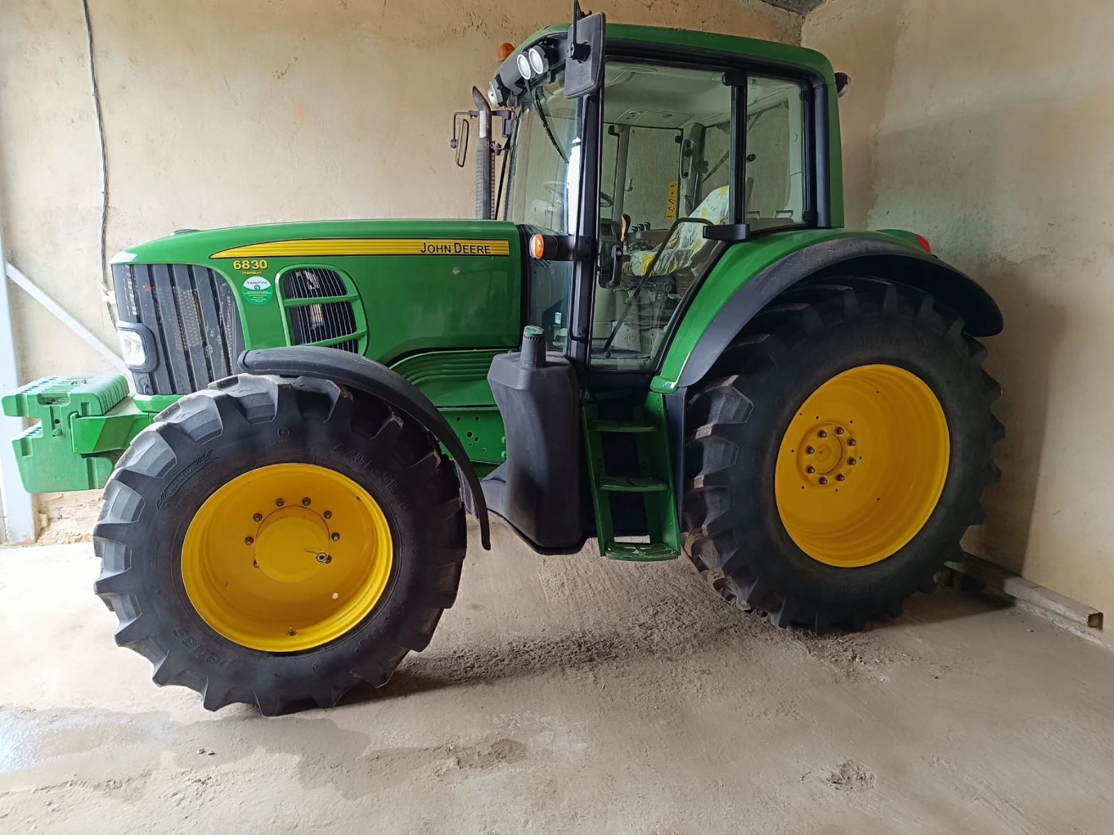 Трактор John Deere 6830 Premium