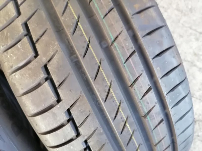 Гуми Летни 235/50R19, снимка 9 - Гуми и джанти - 29596813