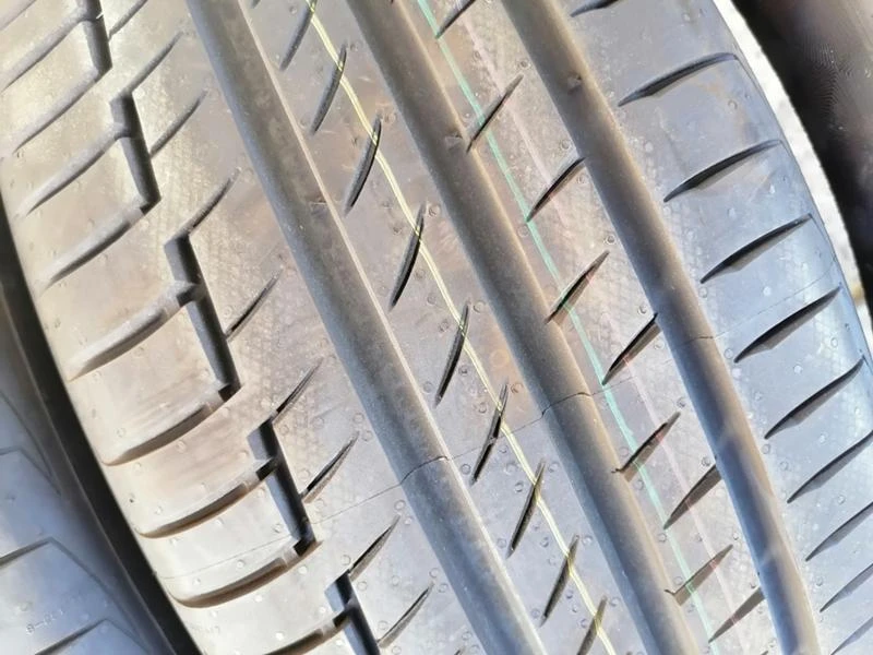 Гуми Летни 235/50R19, снимка 8 - Гуми и джанти - 29596813