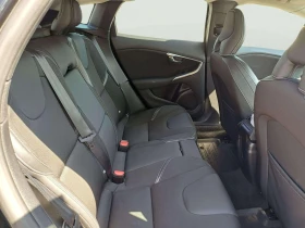 Volvo V40 2.0 D3, снимка 9