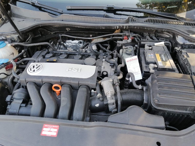 VW Golf 2, 0FSI 150hp Individual alkantara Последна цена!, снимка 15 - Автомобили и джипове - 44836813
