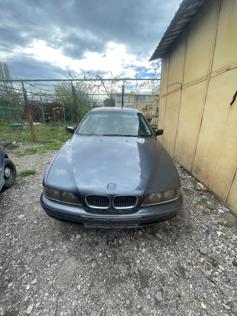 BMW 525, снимка 1 - Автомобили и джипове - 46263879