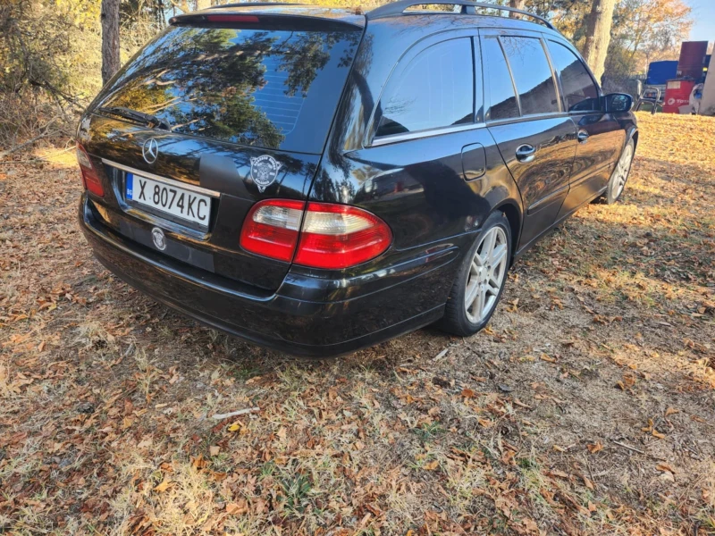 Mercedes-Benz E 270 Комби, снимка 11 - Автомобили и джипове - 47812064