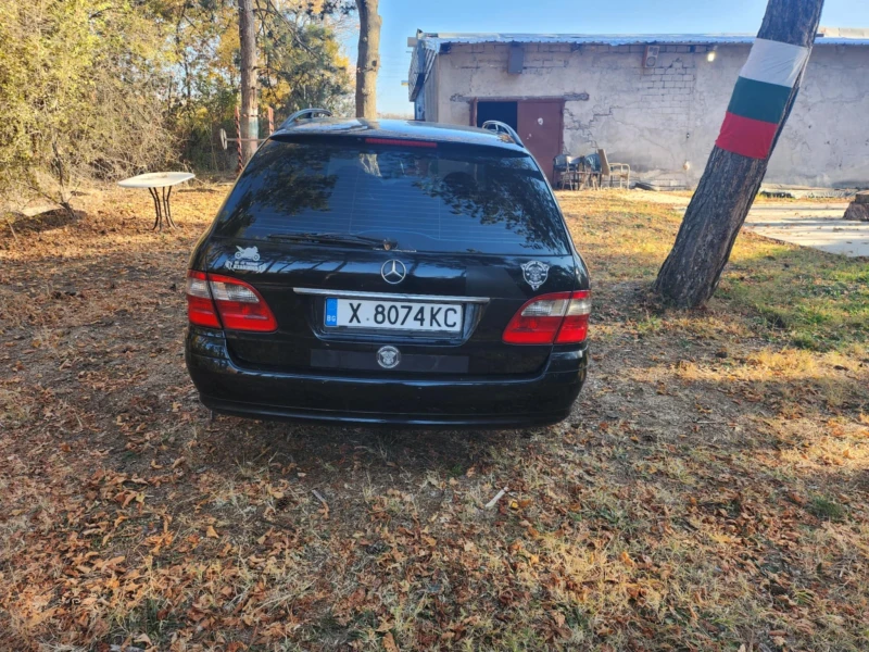 Mercedes-Benz E 270 Комби, снимка 8 - Автомобили и джипове - 47812064