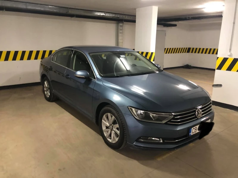 VW Passat 2.0 TDI Distronic, снимка 1 - Автомобили и джипове - 49364521