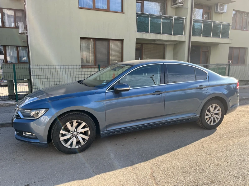 VW Passat 2.0 TDI Distronic, снимка 1 - Автомобили и джипове - 49456475