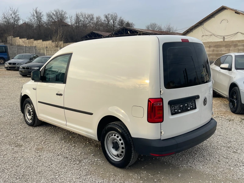 VW Caddy 2.0TDI, снимка 8 - Автомобили и джипове - 49441366