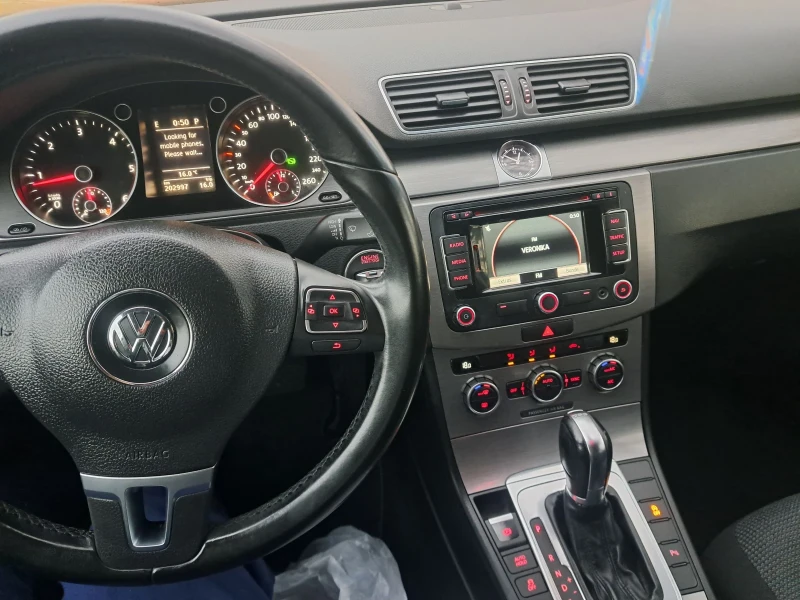 VW Passat 1.6TDI, снимка 8 - Автомобили и джипове - 49520788