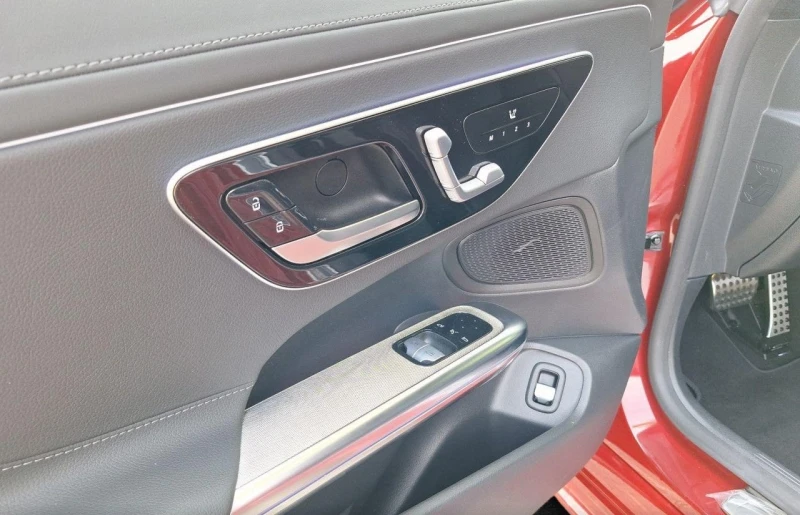 Mercedes-Benz CLE 200/ AMG/ COUPE/ PANO/LED/KEYLESS/ CAMERA/ MEMORY/, снимка 8 - Автомобили и джипове - 51657256