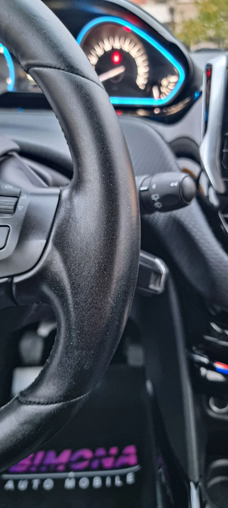 Peugeot 2008 1.6 Blue HDI Allure, снимка 16 - Автомобили и джипове - 52190249