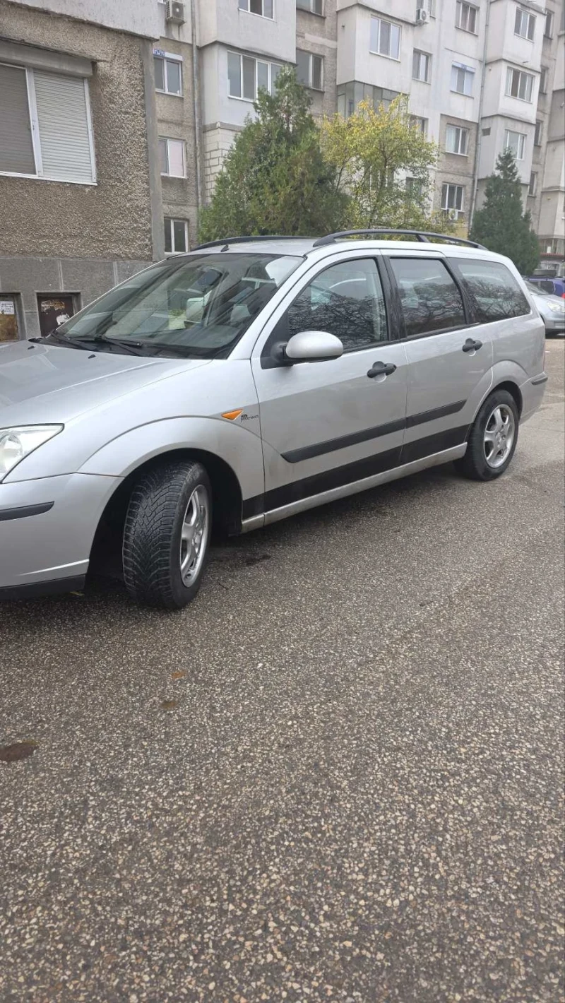 Ford Focus 1.8, снимка 4 - Автомобили и джипове - 52433319