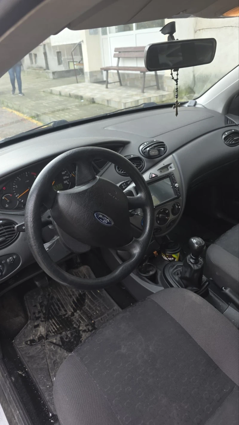 Ford Focus 1.8, снимка 9 - Автомобили и джипове - 52433319