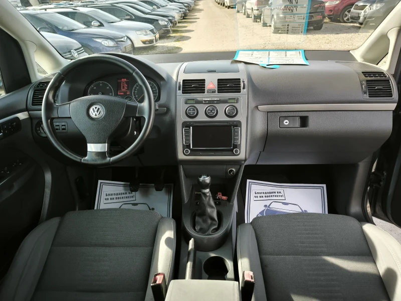 VW Touran 2.0TDI, снимка 9 - Автомобили и джипове - 53537770