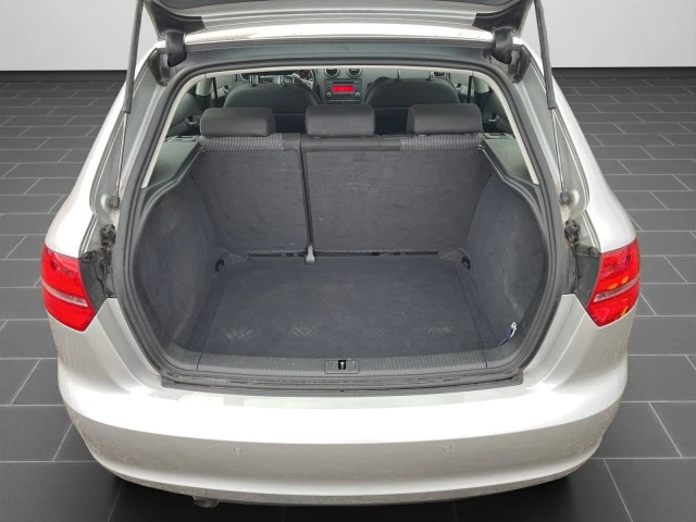 Audi A3 TDI S-Line Германия Клима  , снимка 11 - Автомобили и джипове - 52817522