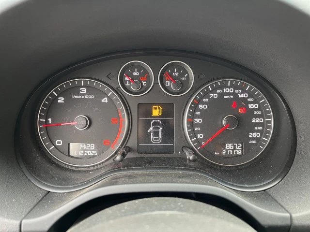 Audi A3 TDI S-Line Германия Клима  , снимка 9 - Автомобили и джипове - 52817522