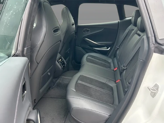 Aston Martin DBX 707 = Black Pack = Panorama �������� | Mobile.bg � ����������� 10