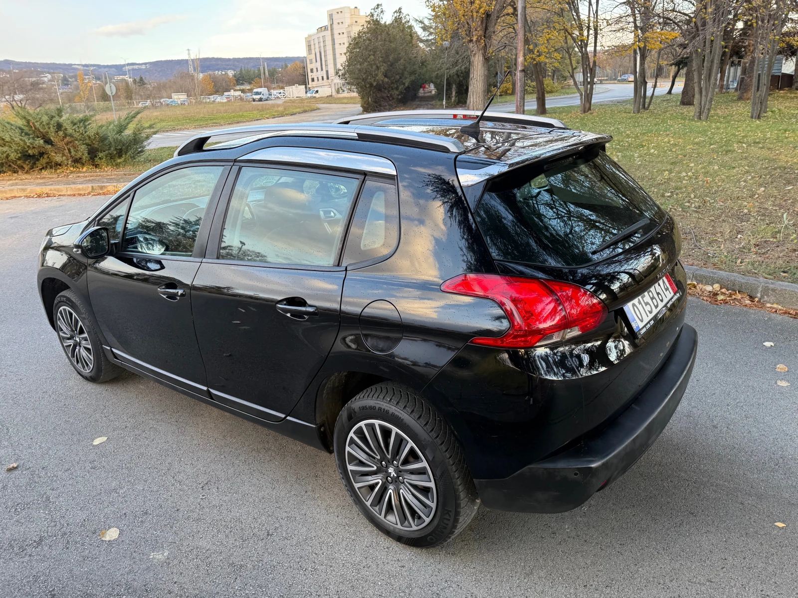 Peugeot 2008 1.2///Navi///FuLL-History!!! - изображение 4