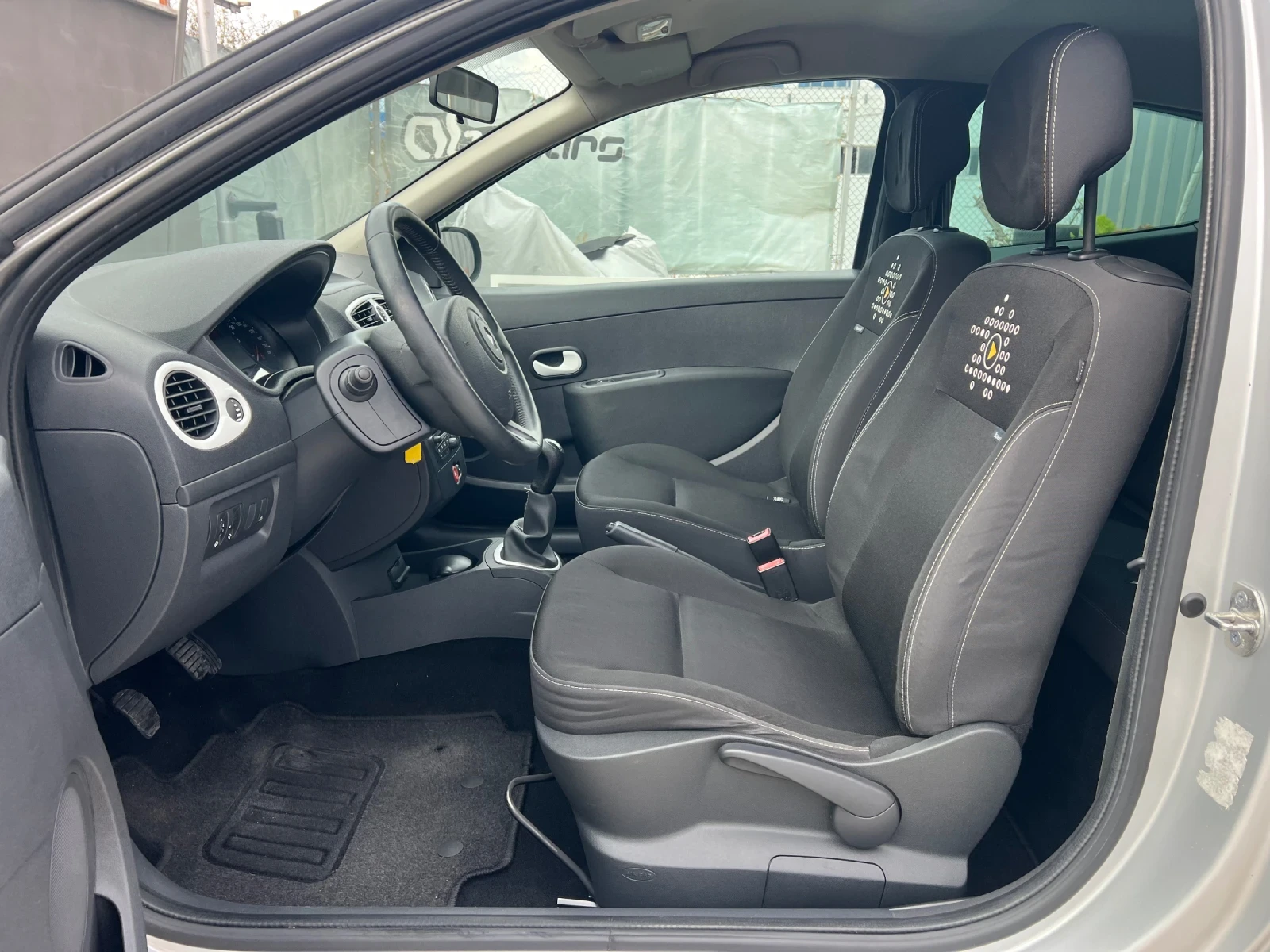 Renault Clio 1.2i 16v Yahoo - изображение 7
