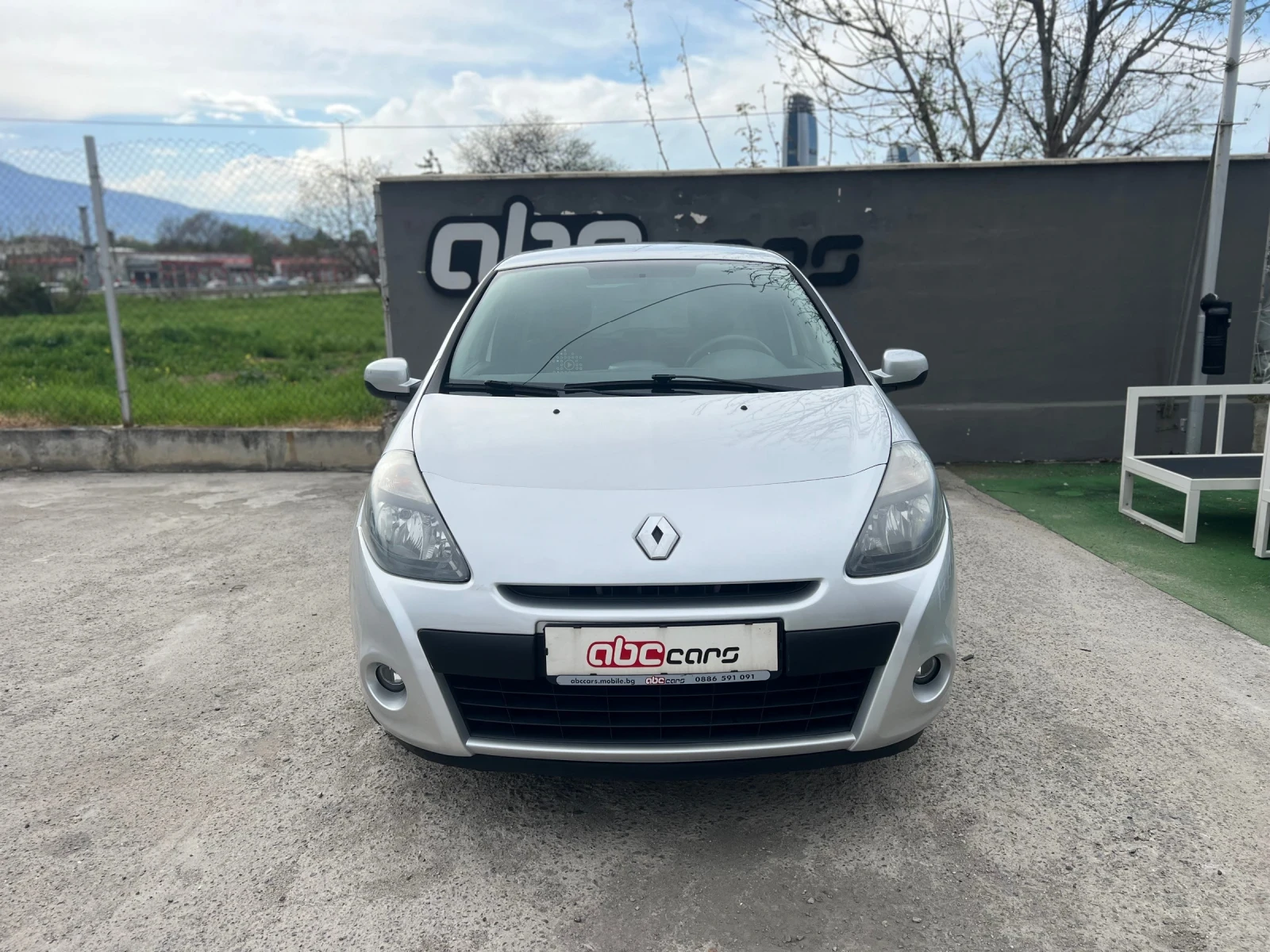 Renault Clio 1.2i 16v Yahoo - изображение 3