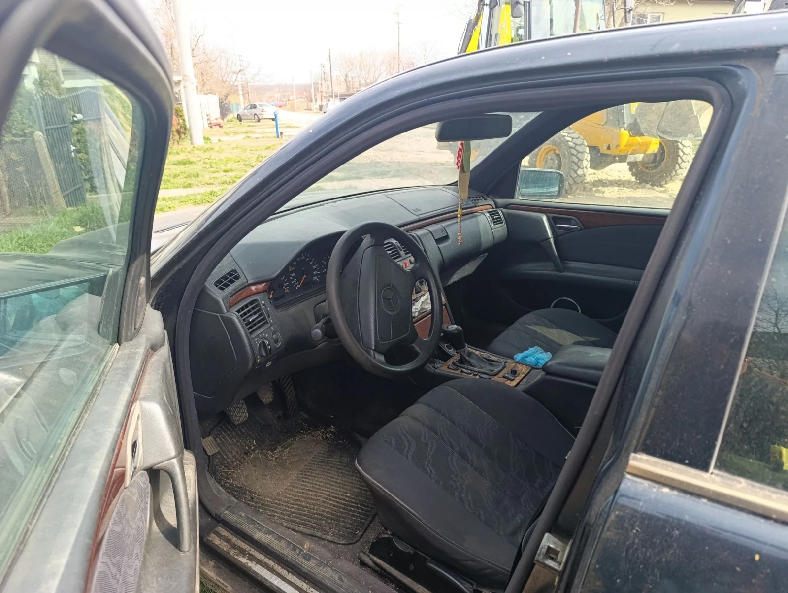 Mercedes-Benz E 200 | Mobile.bg   1