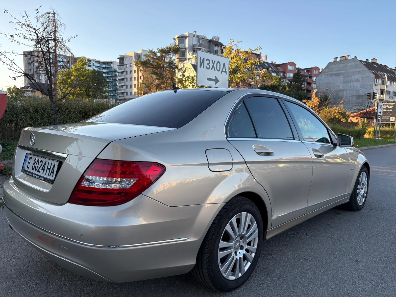 Mercedes-Benz C 180  - изображение 9