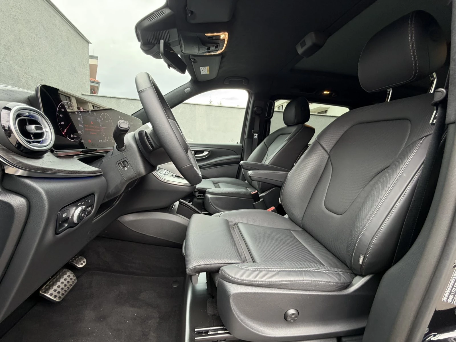 Mercedes-Benz V 300 d 4MATIC LONG - изображение 10