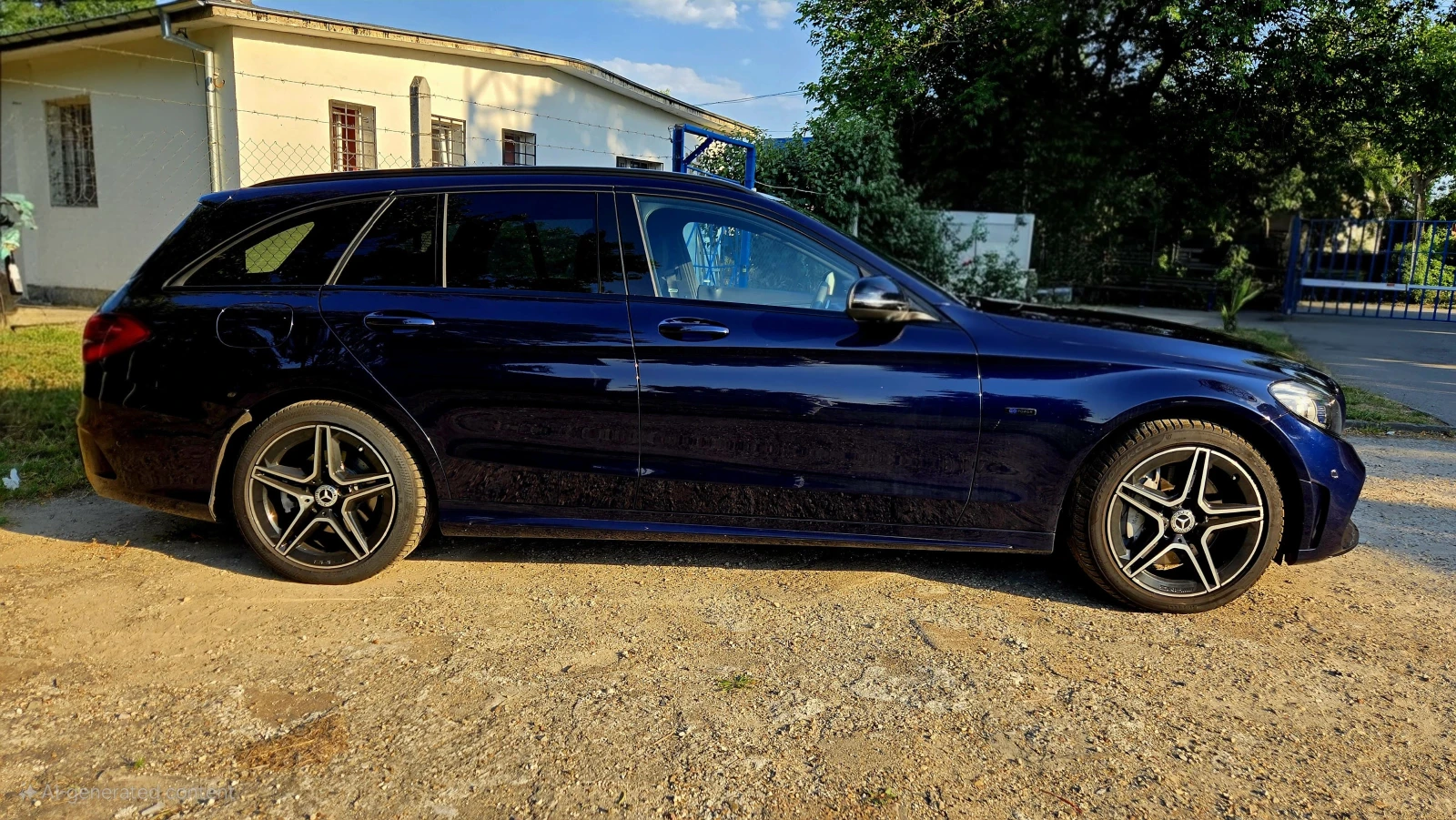 Mercedes-Benz C 300 e AMG Plug-In Hybrid 9G-Tronic - изображение 4