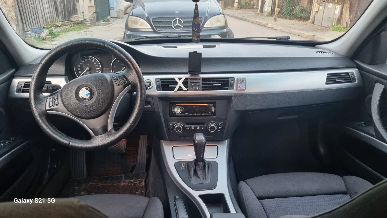 BMW 320 184 автомат - изображение 9