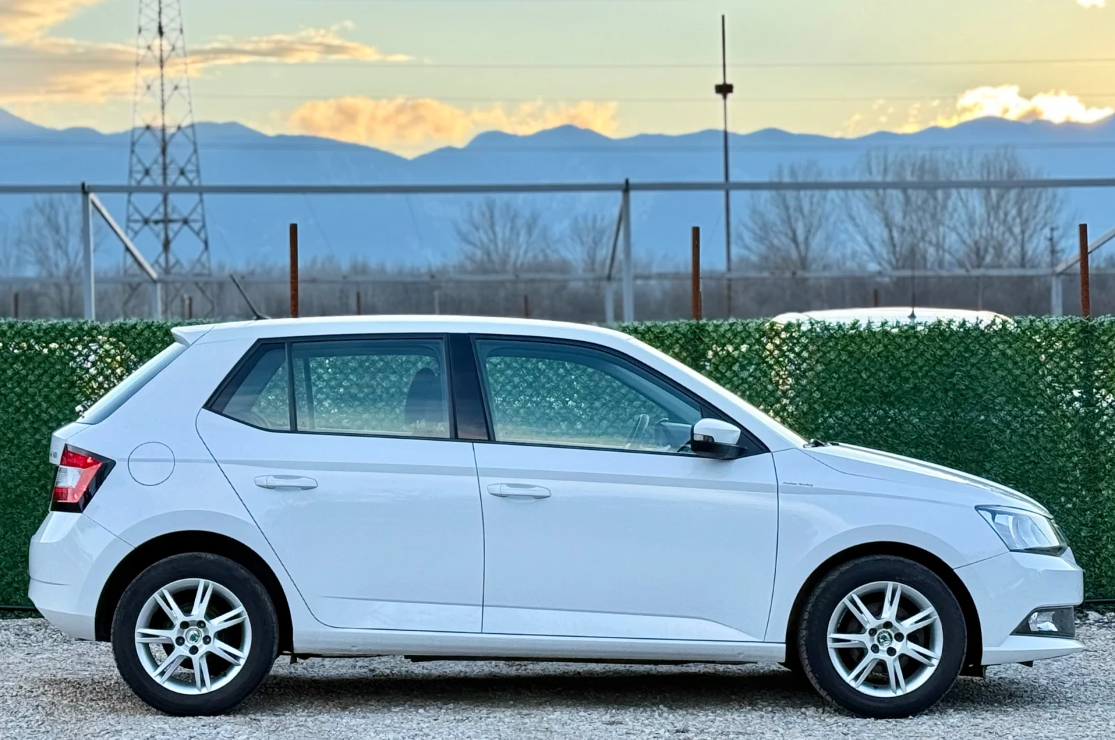 Skoda Fabia 1.0i 92000km EURO 6 - изображение 8