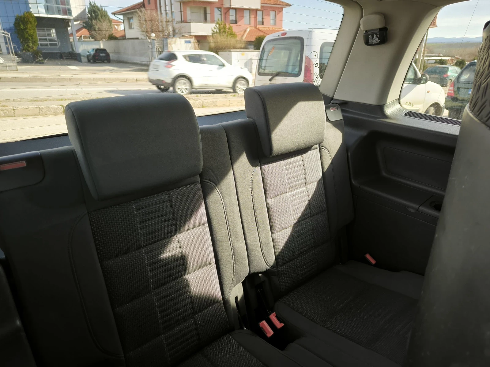 VW Touran 2.0TDI | Mobile.bg � ����������� 12