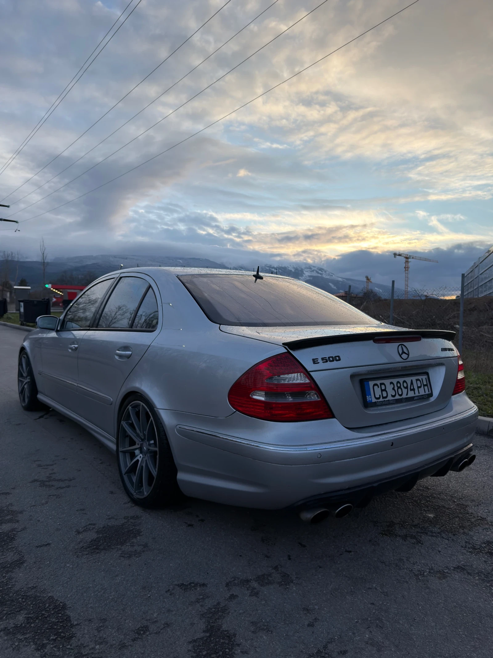 Mercedes-Benz E 500 AMG/FULL/LPG, снимка 6 - Автомобили и джипове - 54009681