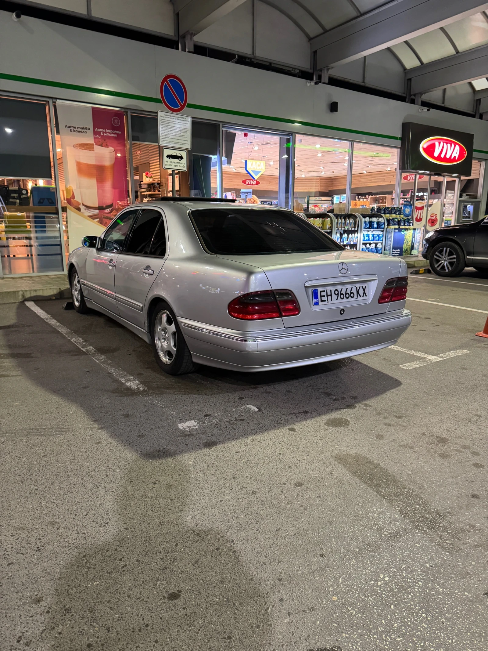 Mercedes-Benz E 320 E320 CDI AVANTGARD ПОДГРЕВ АВТОМАТИК КОЖА, снимка 6 - Автомобили и джипове - 54102530