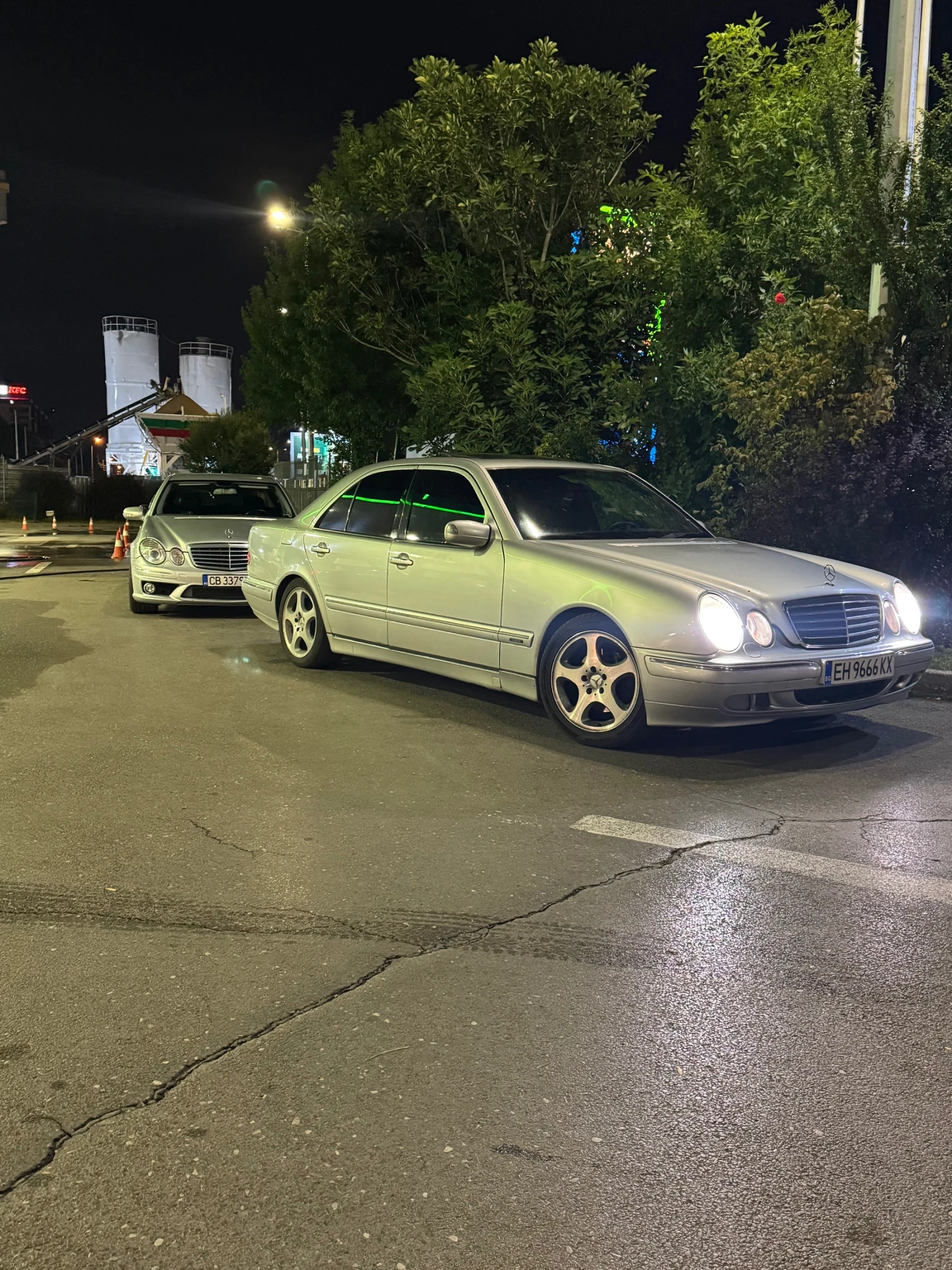 Mercedes-Benz E 320 E320 CDI AVANTGARD ПОДГРЕВ АВТОМАТИК КОЖА, снимка 10 - Автомобили и джипове - 54102530