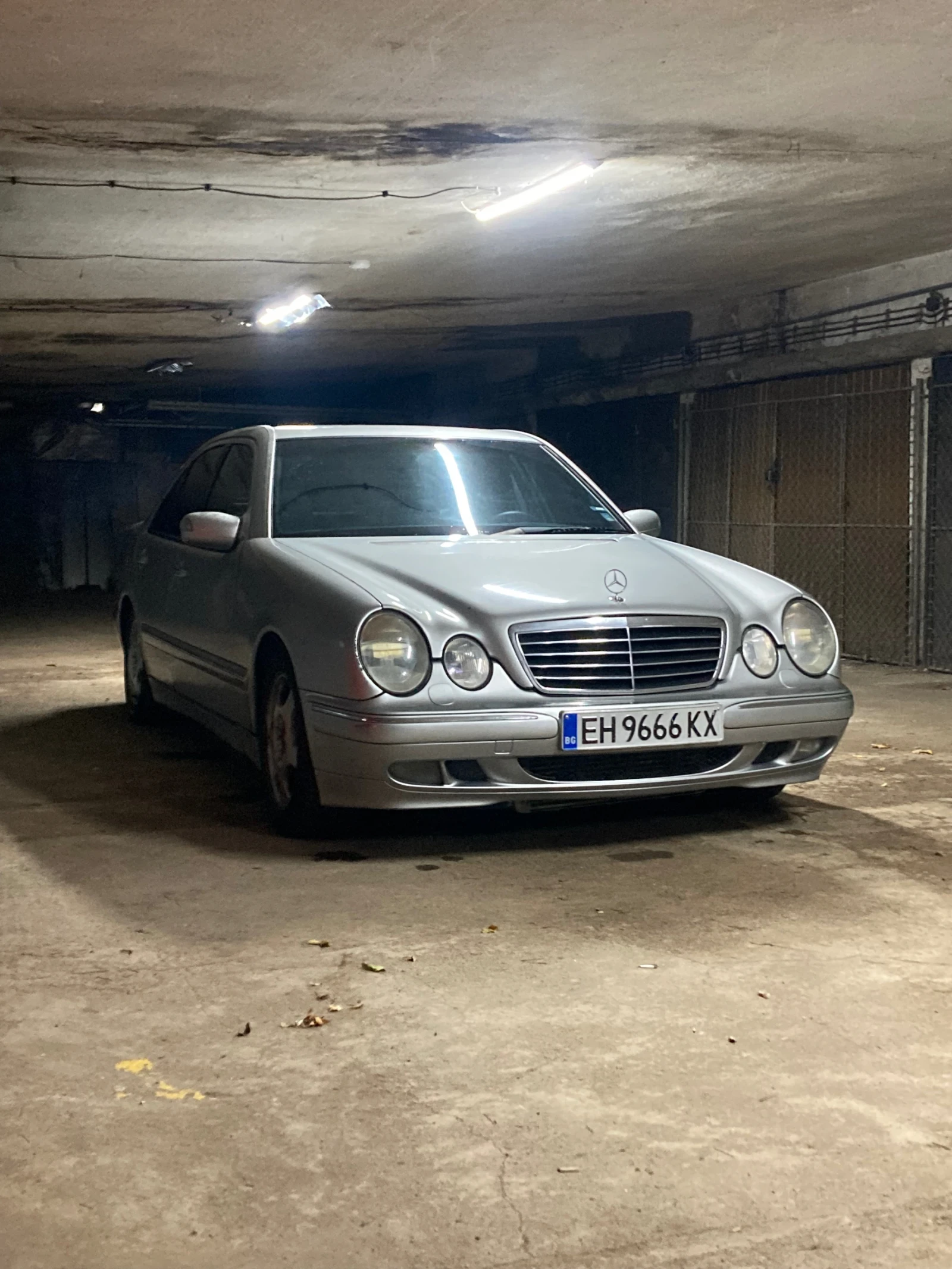 Mercedes-Benz E 320 E320 CDI AVANTGARD ПОДГРЕВ АВТОМАТИК КОЖА, снимка 3 - Автомобили и джипове - 54102530