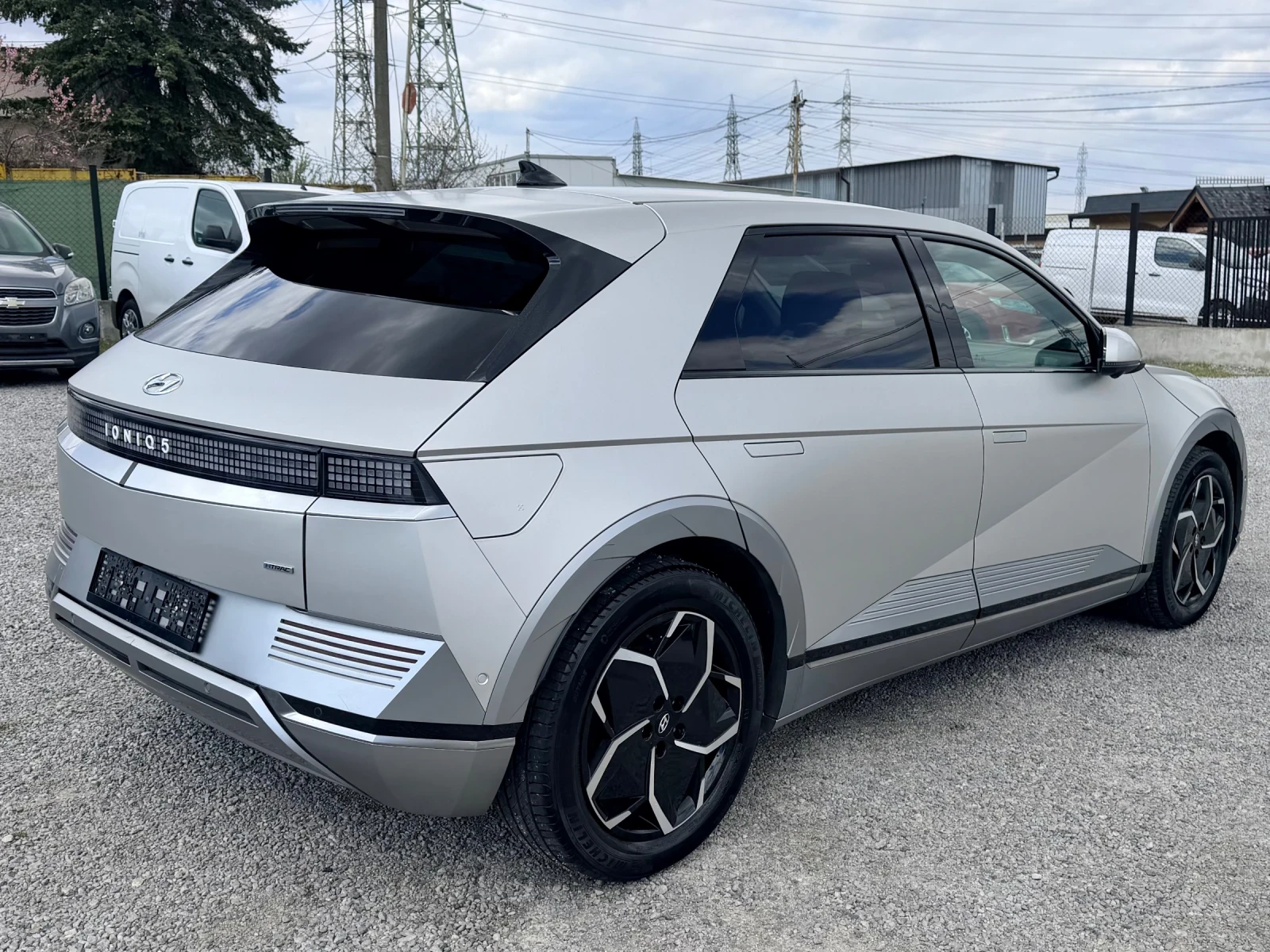 Hyundai Ioniq 5 77.4 kWh 4x4 Premium , снимка 4 - Автомобили и джипове - 54158025