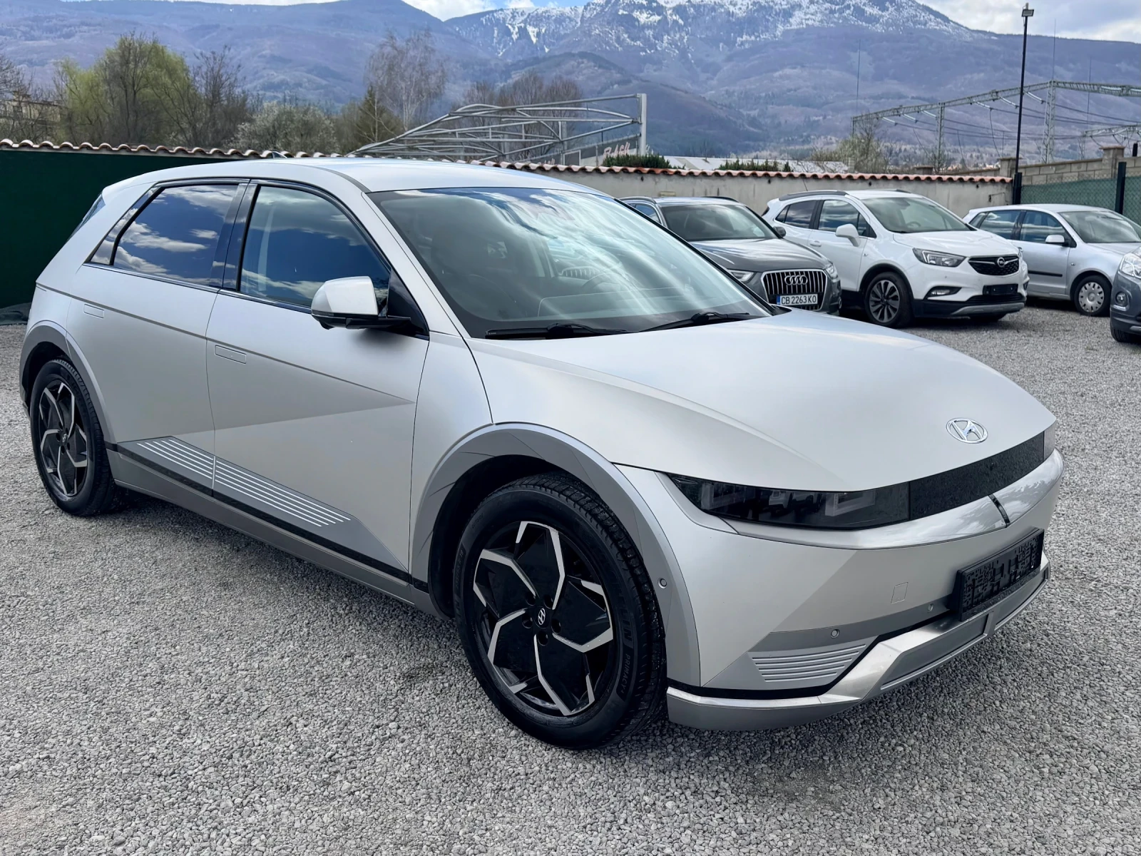 Hyundai Ioniq 5 77.4 kWh 4x4 Premium , снимка 5 - Автомобили и джипове - 54158025