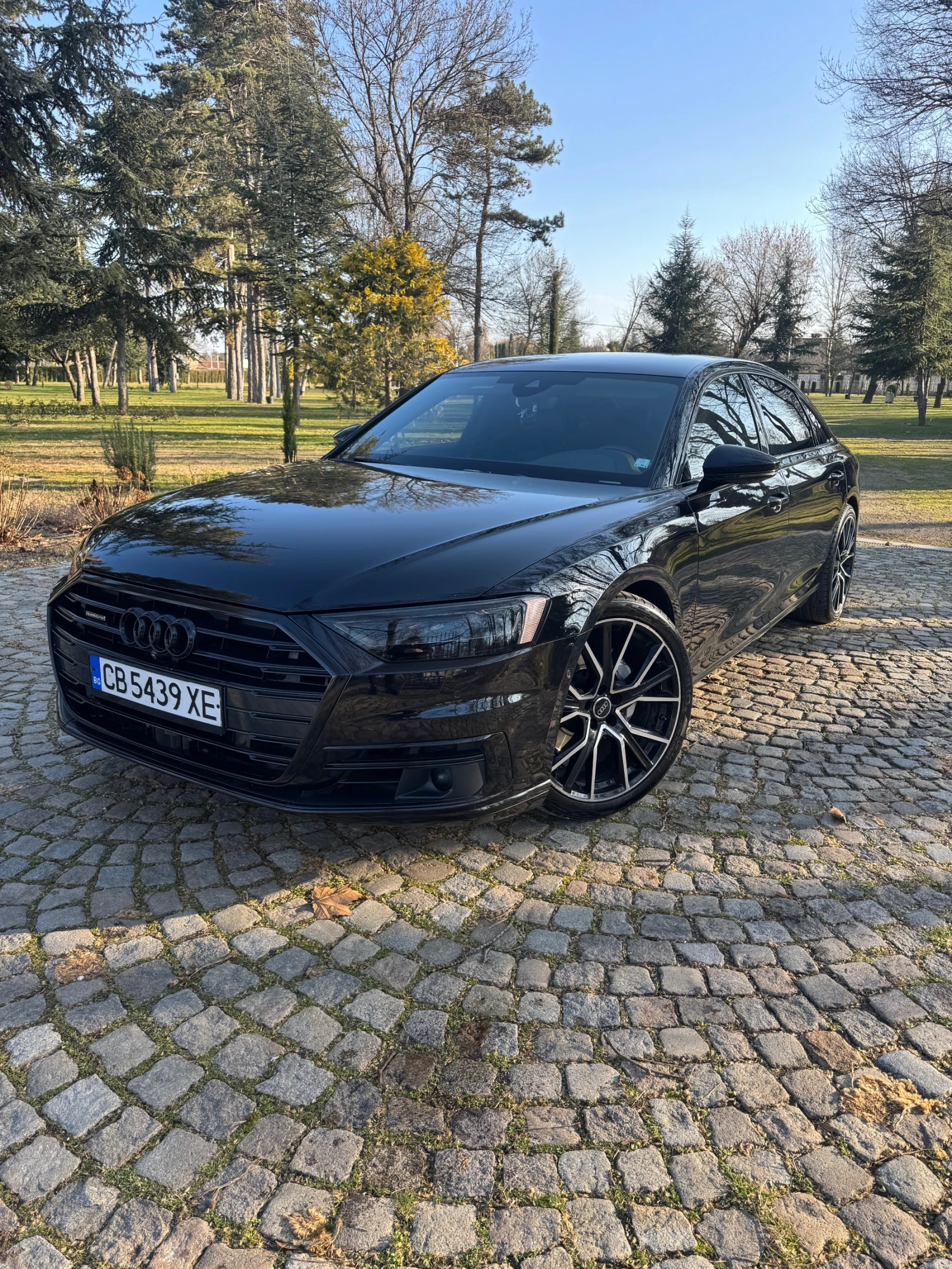 Audi A8 Black edition
