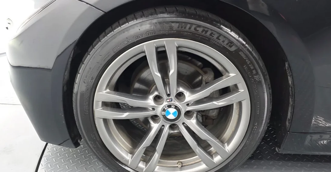 BMW 320  M Sport, снимка 5 - Автомобили и джипове - 54468670