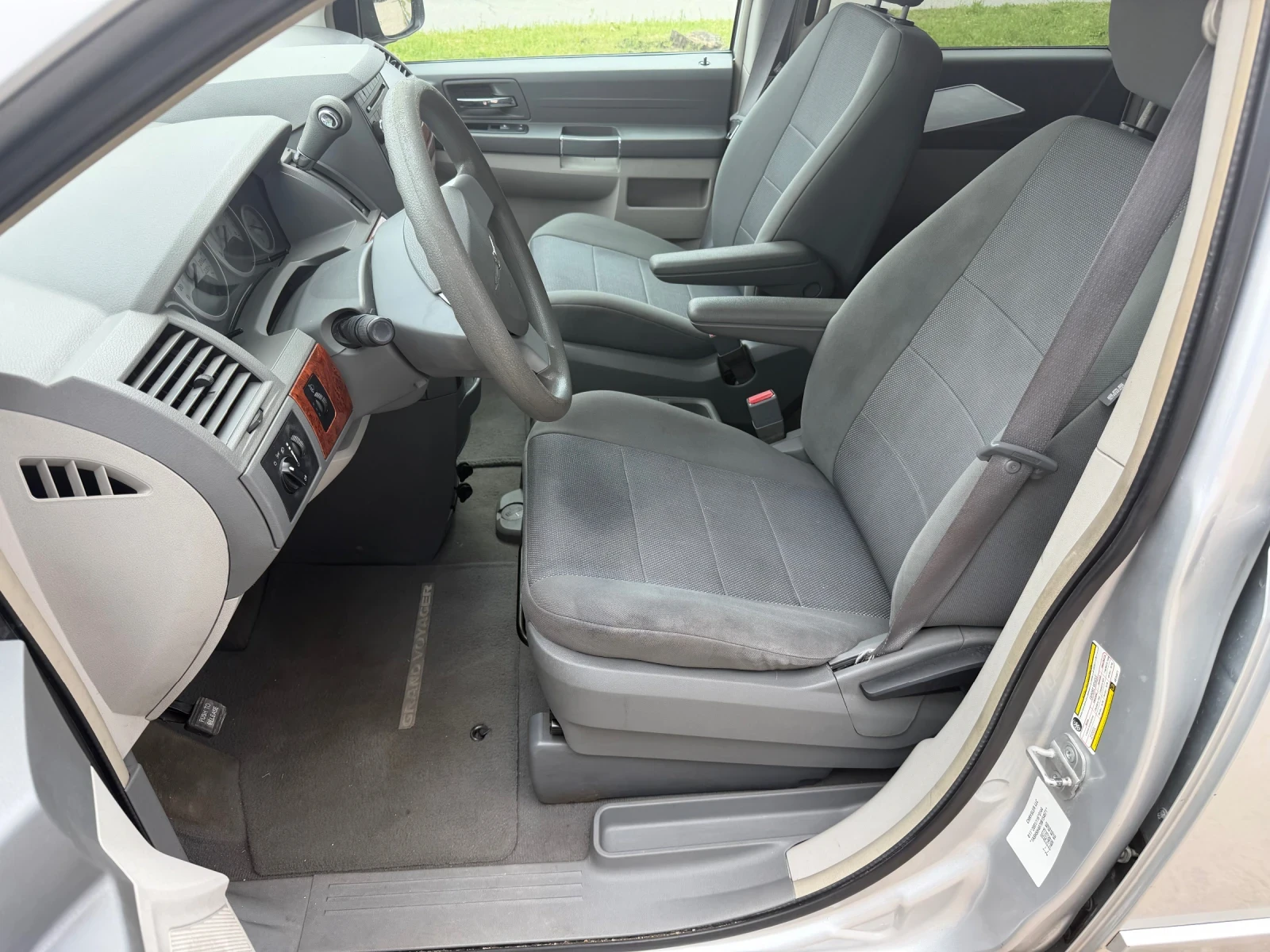 Chrysler Gr.voyager 2, 8 CRDI, снимка 7 - Автомобили и джипове - 54571784