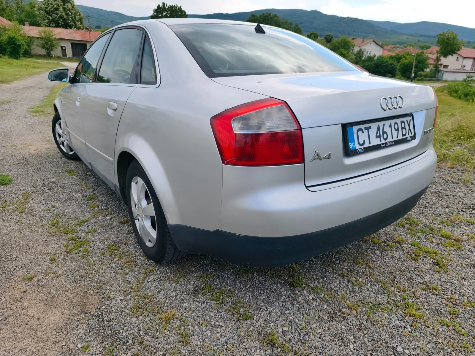 Audi A4 1.9 TDI, СТРАХОТНО ЗАПАЗЕН И ПОДДЪРЖАН, снимка 13 - Автомобили и джипове - 54811862