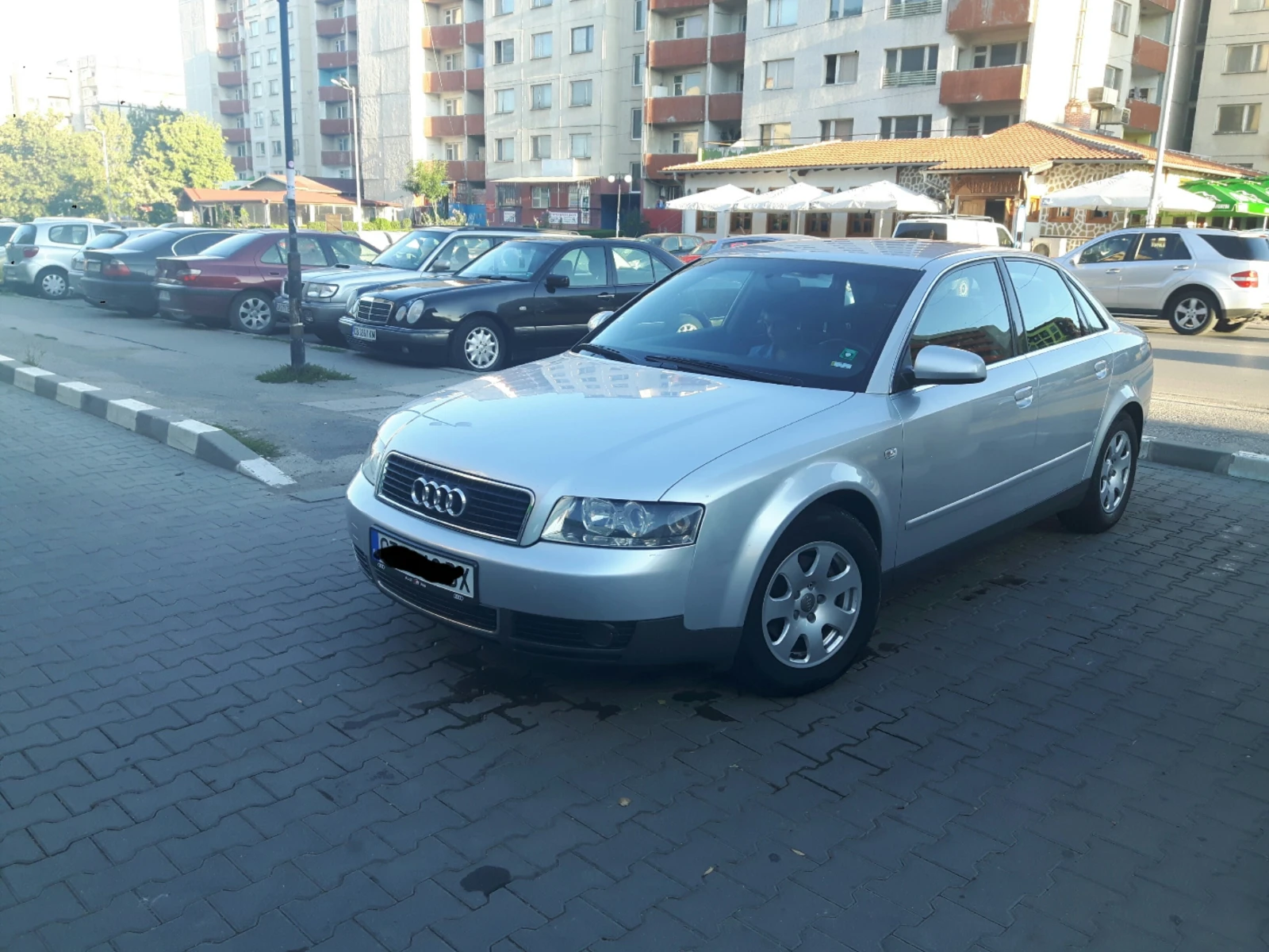 Audi A4 1.9 TDI, СТРАХОТНО ЗАПАЗЕН И ПОДДЪРЖАН, снимка 2 - Автомобили и джипове - 54811862