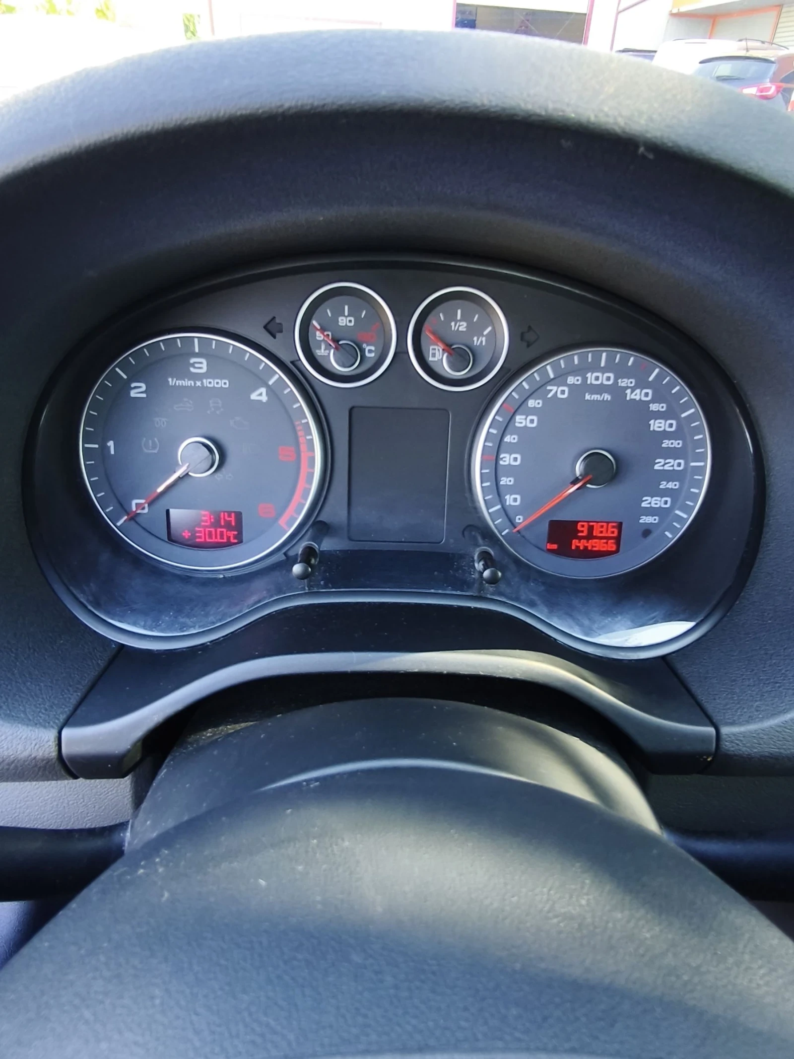 Audi A3 1.6 TDI SPORTBAC feys, снимка 12 - Автомобили и джипове - 54916827