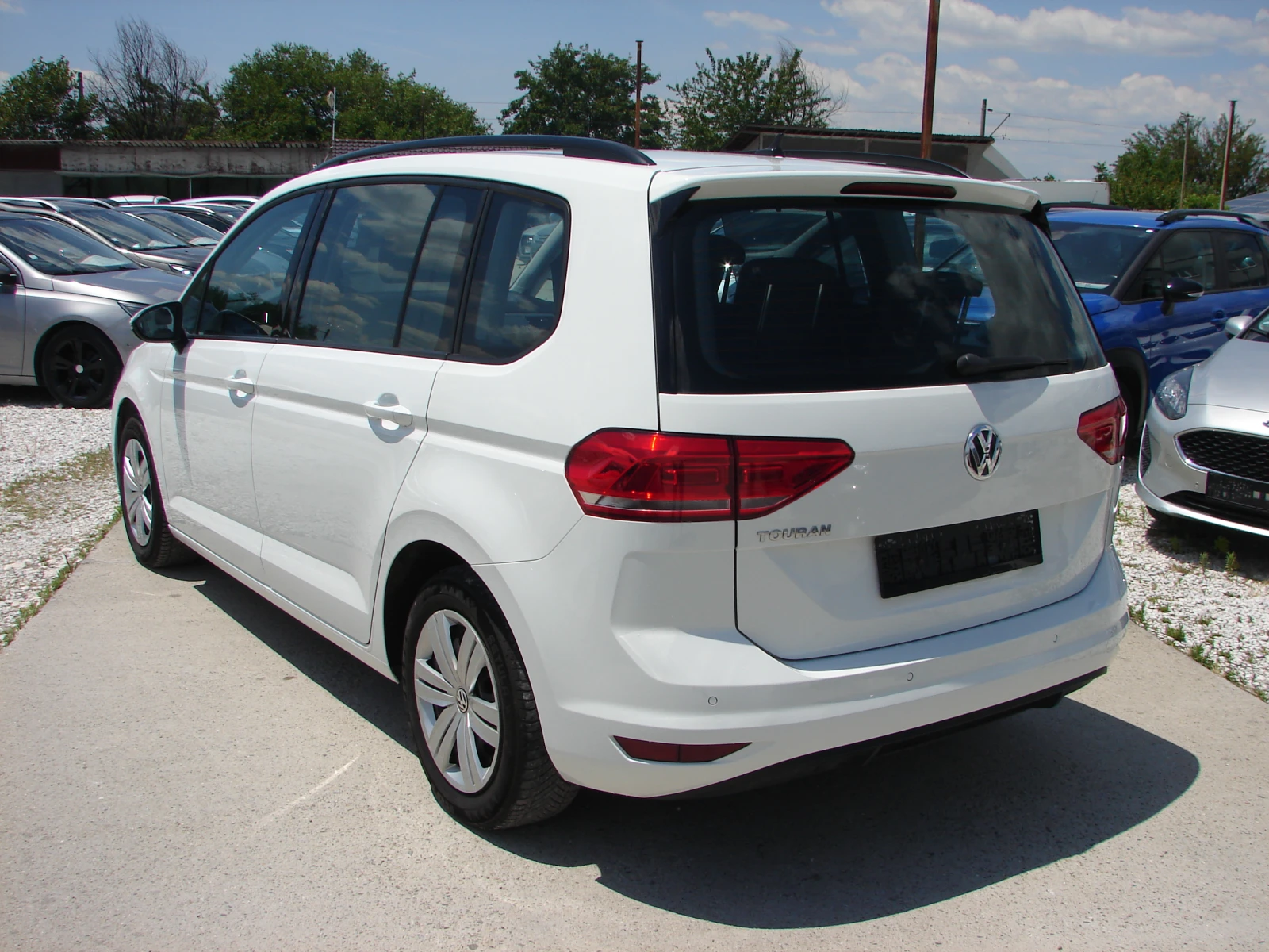 VW Touran AUTO 7МЕСТЕН, снимка 4 - Автомобили и джипове - 54978982