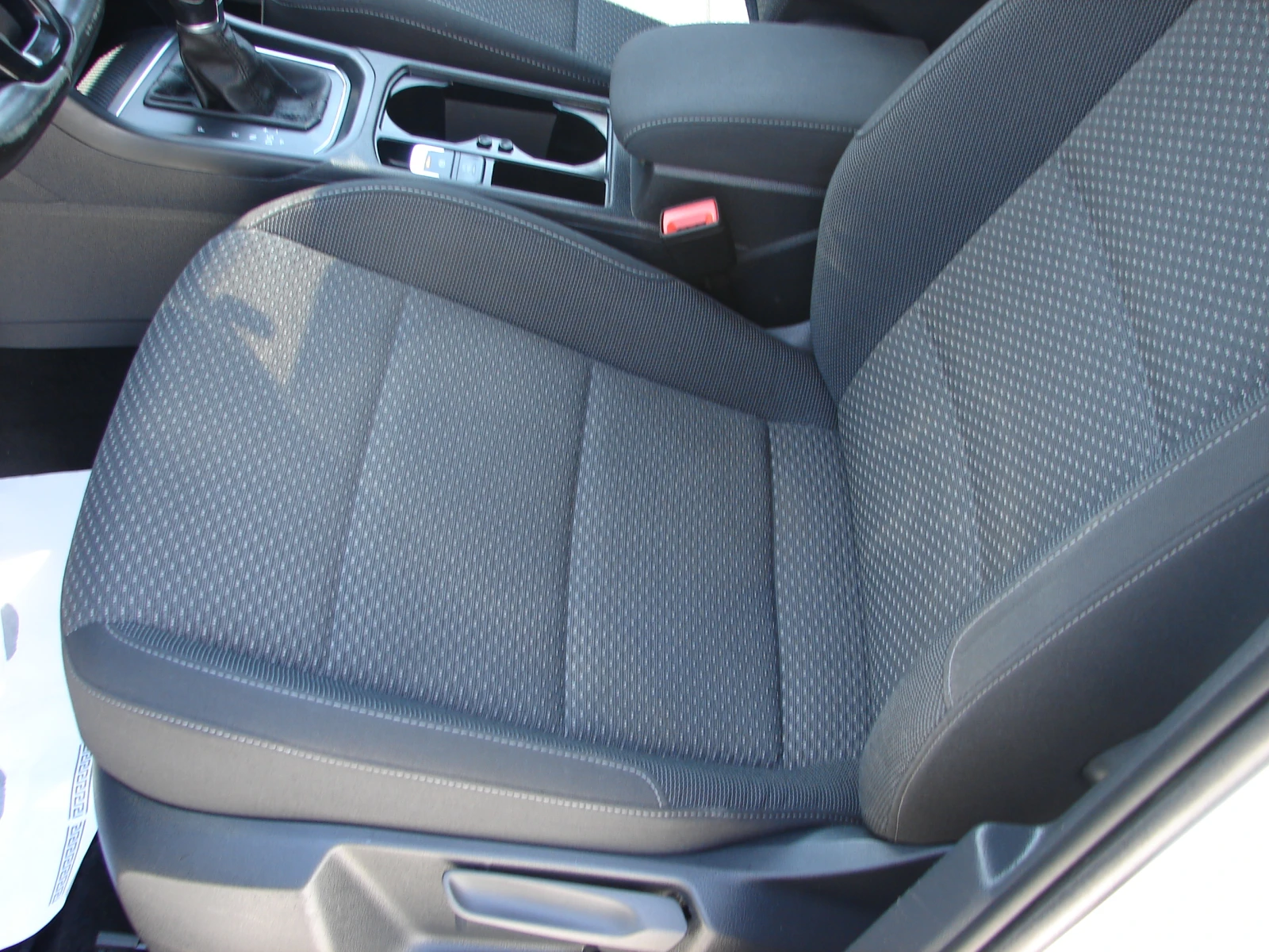 VW Touran AUTO 7МЕСТЕН, снимка 12 - Автомобили и джипове - 54978982