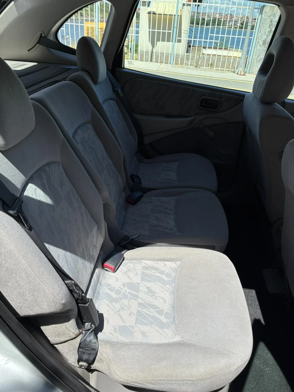 Nissan Almera tino, снимка 8 - Автомобили и джипове - 55081432