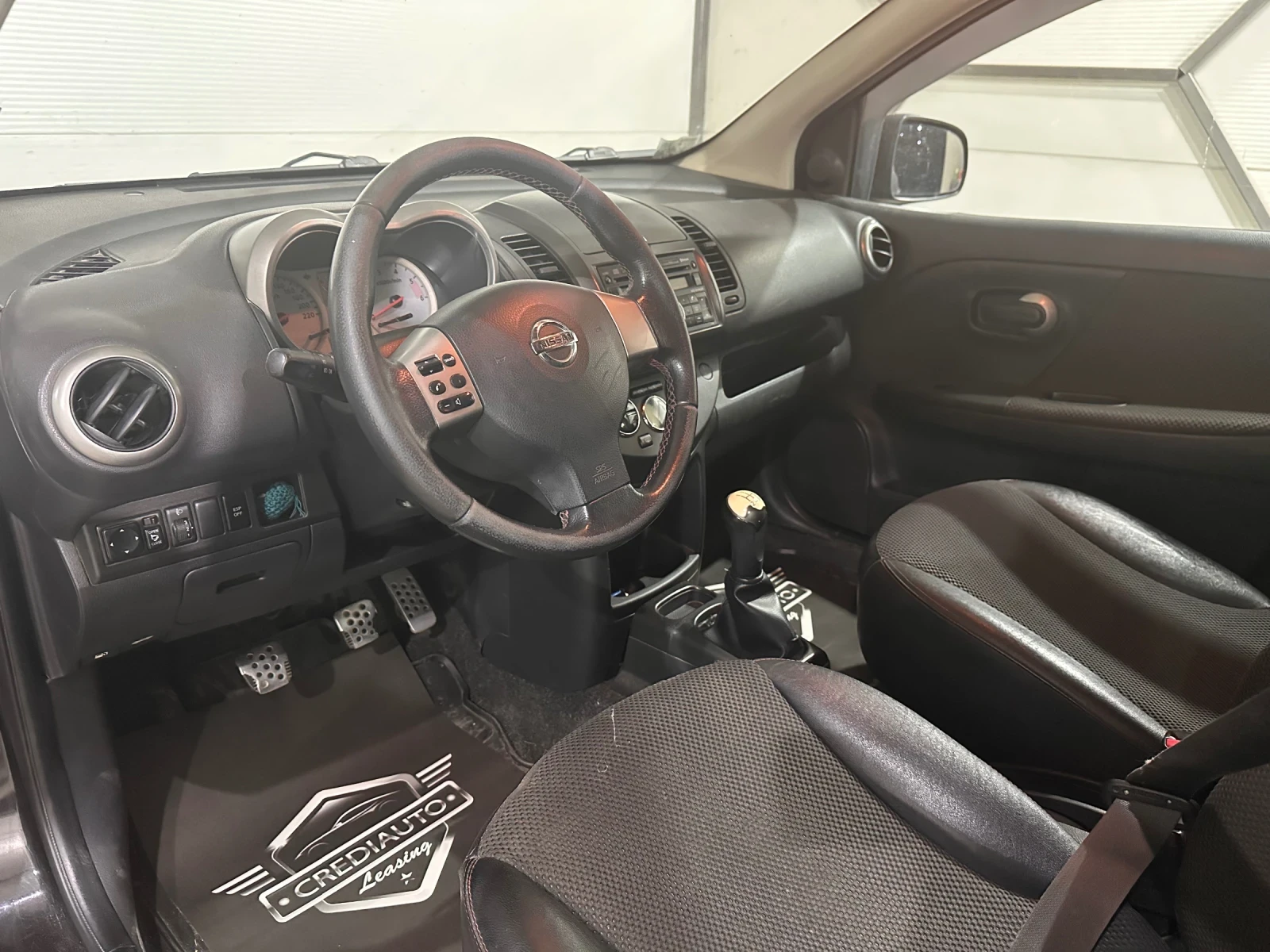 Nissan Note, снимка 7 - Автомобили и джипове - 55281172