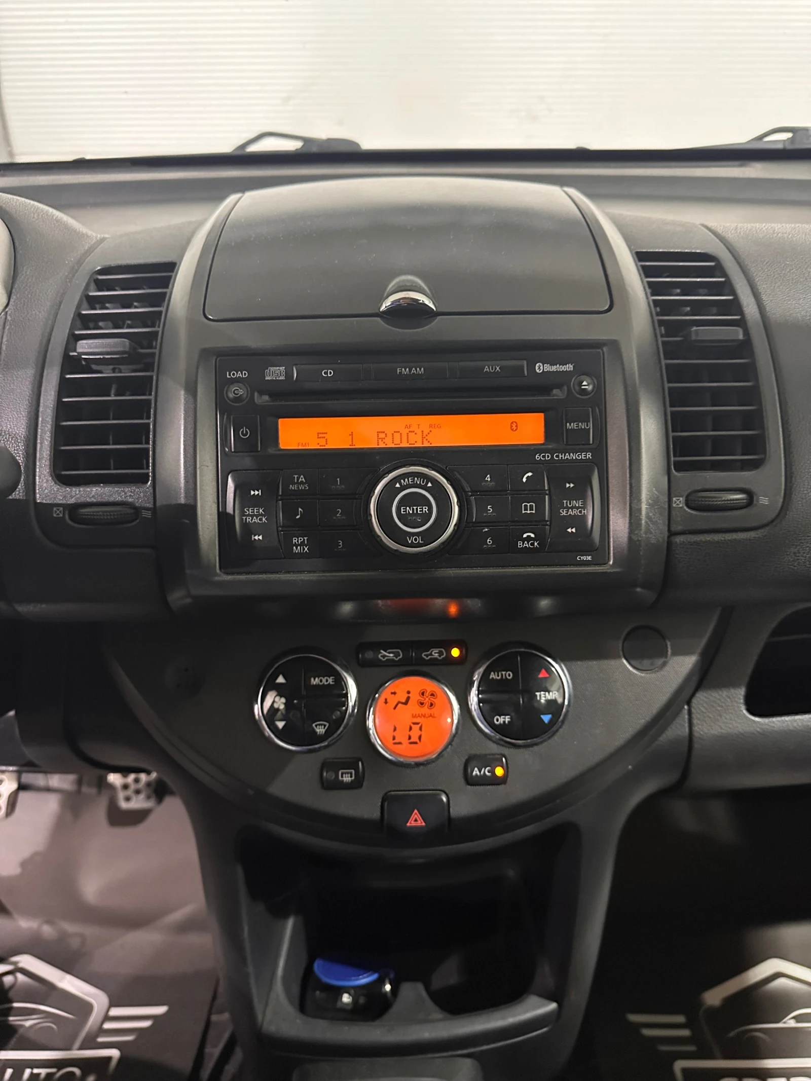 Nissan Note, снимка 10 - Автомобили и джипове - 55281172