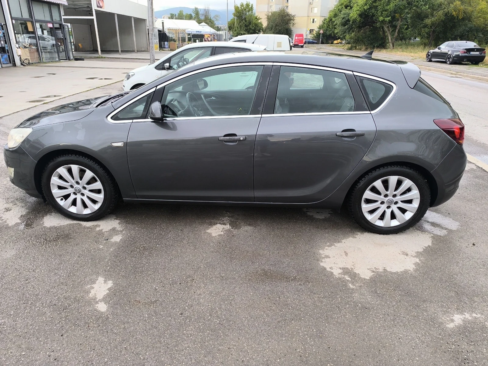 Opel Astra 1.6 180 кс автомат/газ, снимка 9 - Автомобили и джипове - 55429156